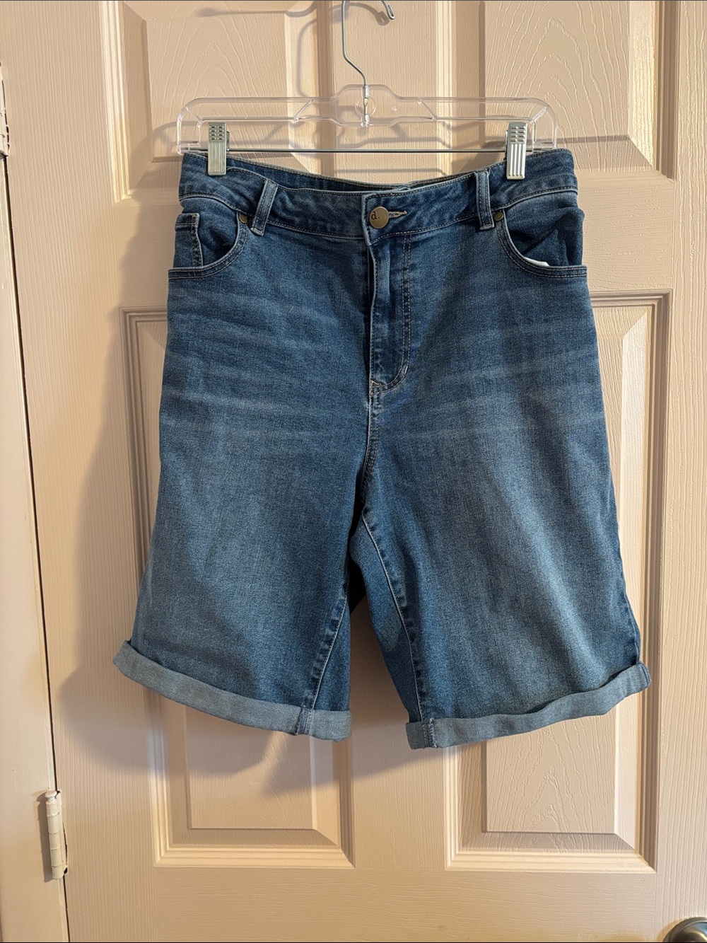 d. jeans Mid-Rise Rolled Hem Denim Shorts - Blue Wash